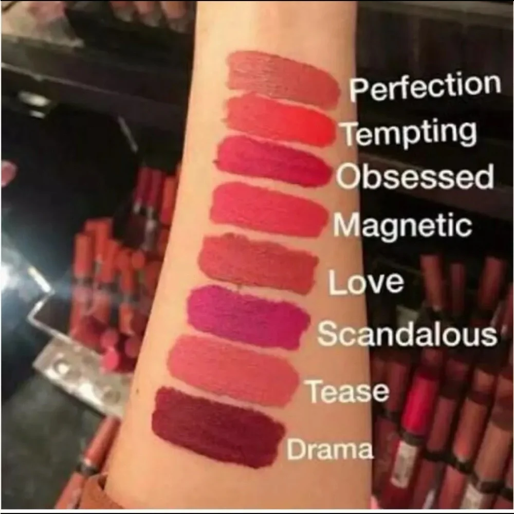 Victoria's Secret Velvet Matte Cream Liquid Lip - love